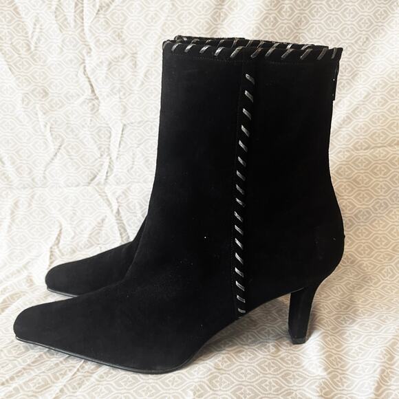 Stuart Weitzman 90s Style Square Toe‎  Black Metalic Detail Suede Heels Size 10 - Picture 1 of 7